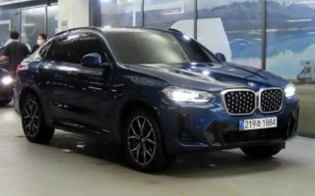 BMW X4 2023/02 99,727km